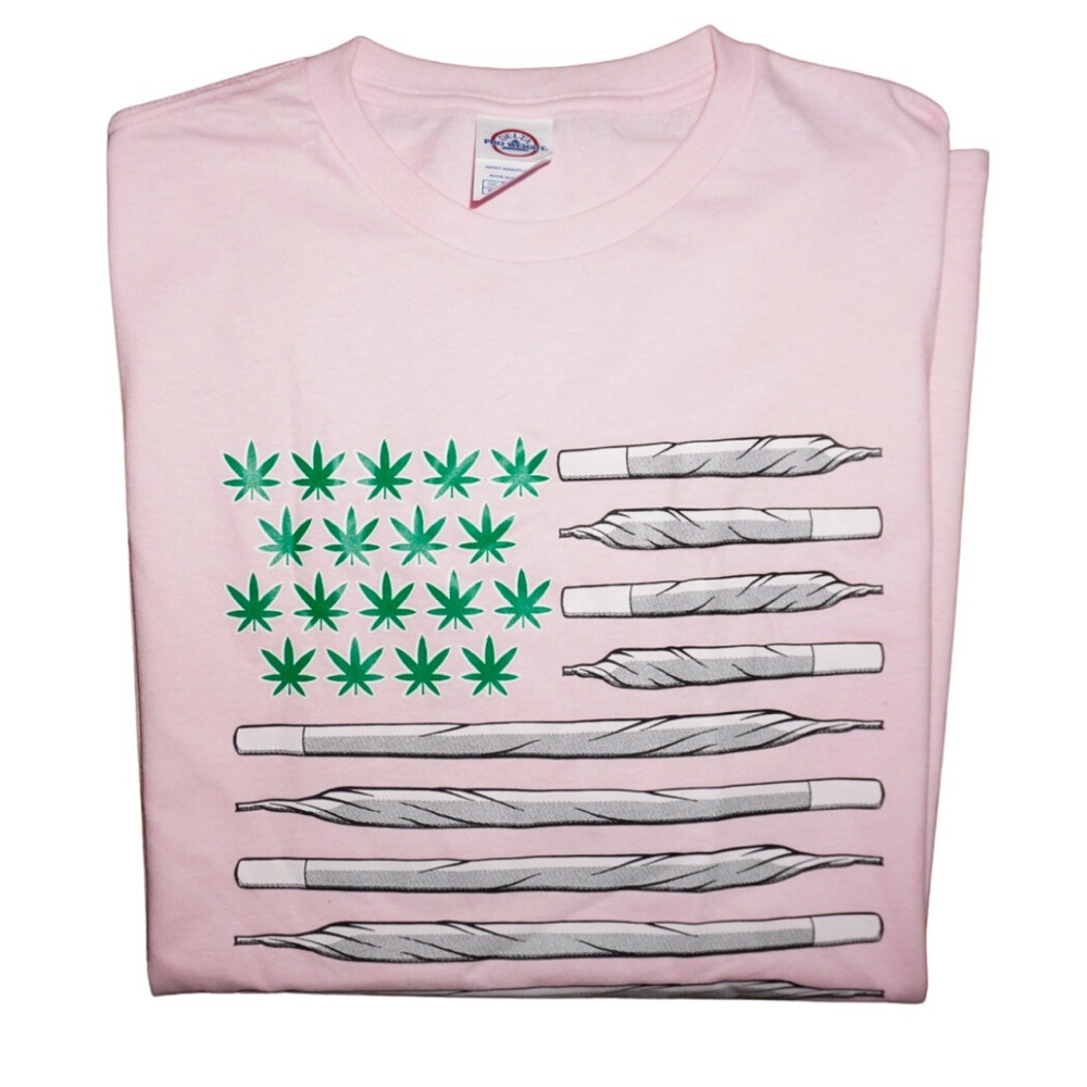 Mary Jane flag (XL) light pink graphic skater tee